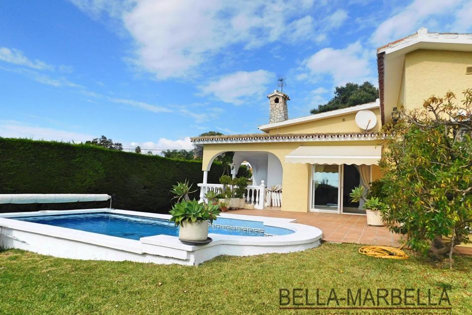 Marbella Chalet mit Pool zu verkaufen