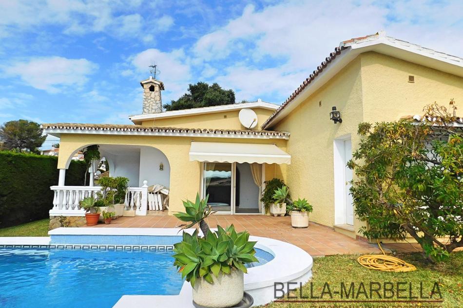 Marbella Chalet mit Pool zu verkaufen